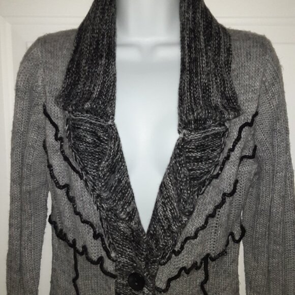 Small, Long Knit Sweater * Check Measurements * Grey * Like New * Tall, Med, Reg - Picture 11 of 14